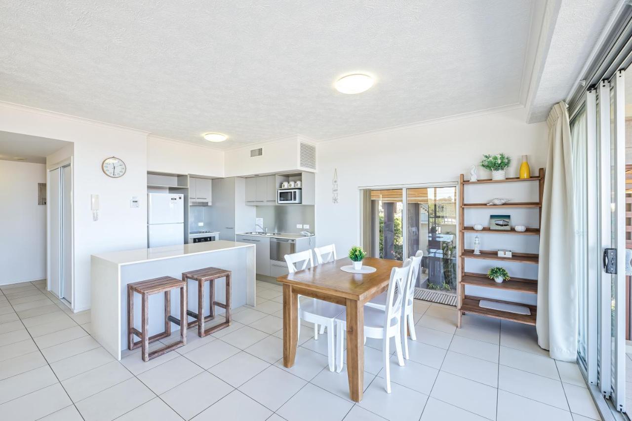On The Beach Resort Bribie Island Woorim Экстерьер фото