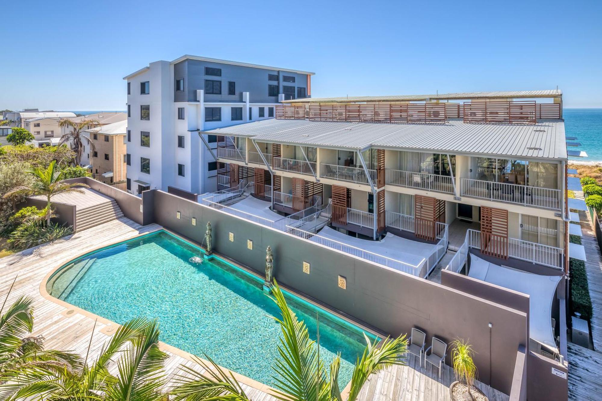 On The Beach Resort Bribie Island Woorim Экстерьер фото