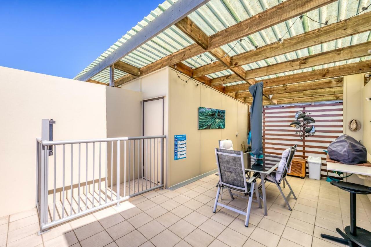 On The Beach Resort Bribie Island Woorim Экстерьер фото