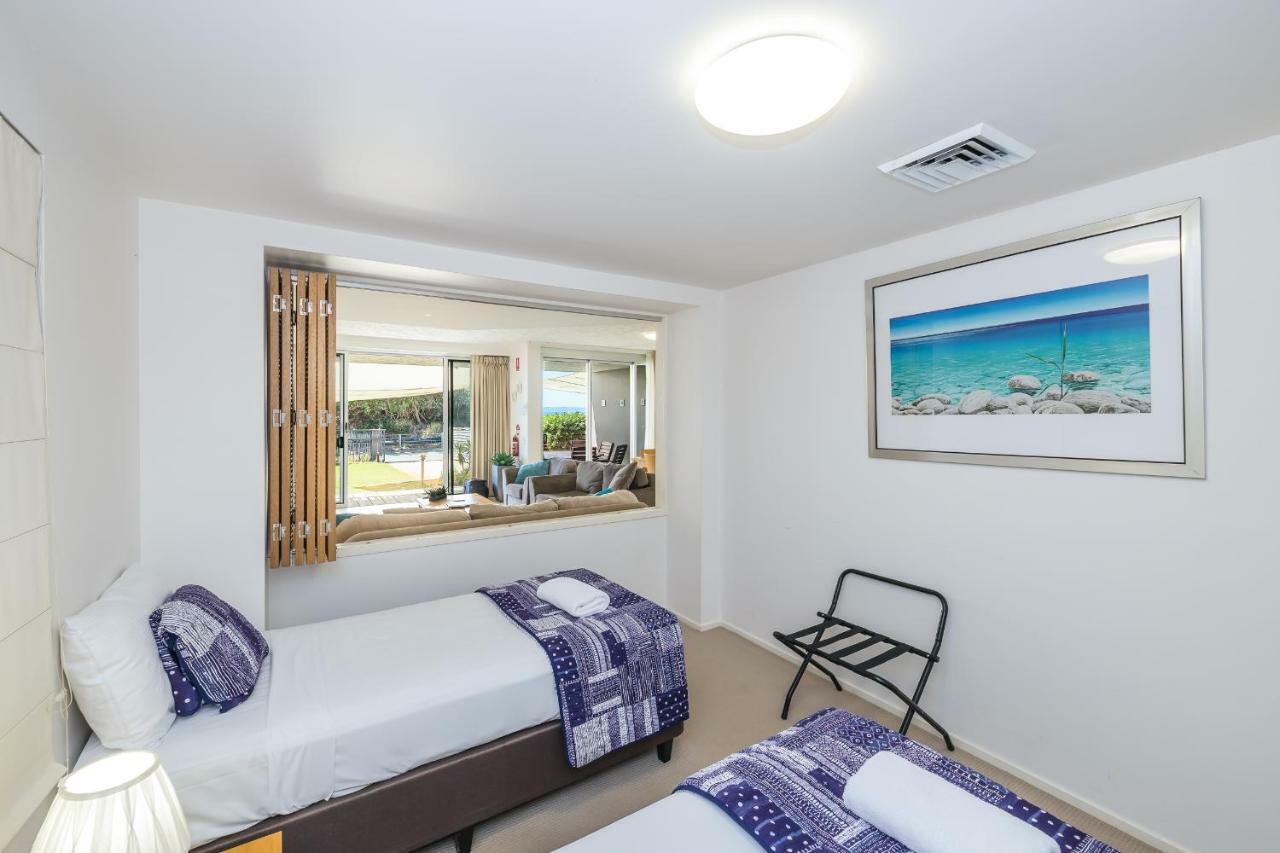 On The Beach Resort Bribie Island Woorim Экстерьер фото